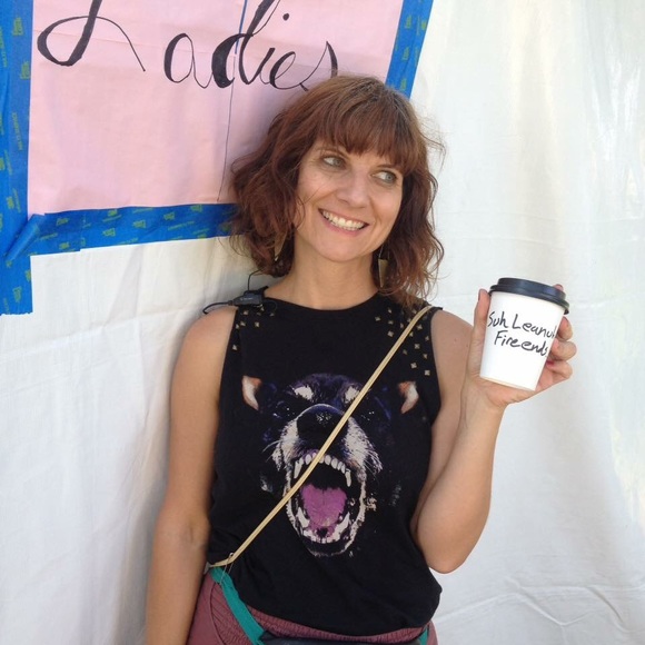 Meet your Posher, Celina - Picture 5 of 7